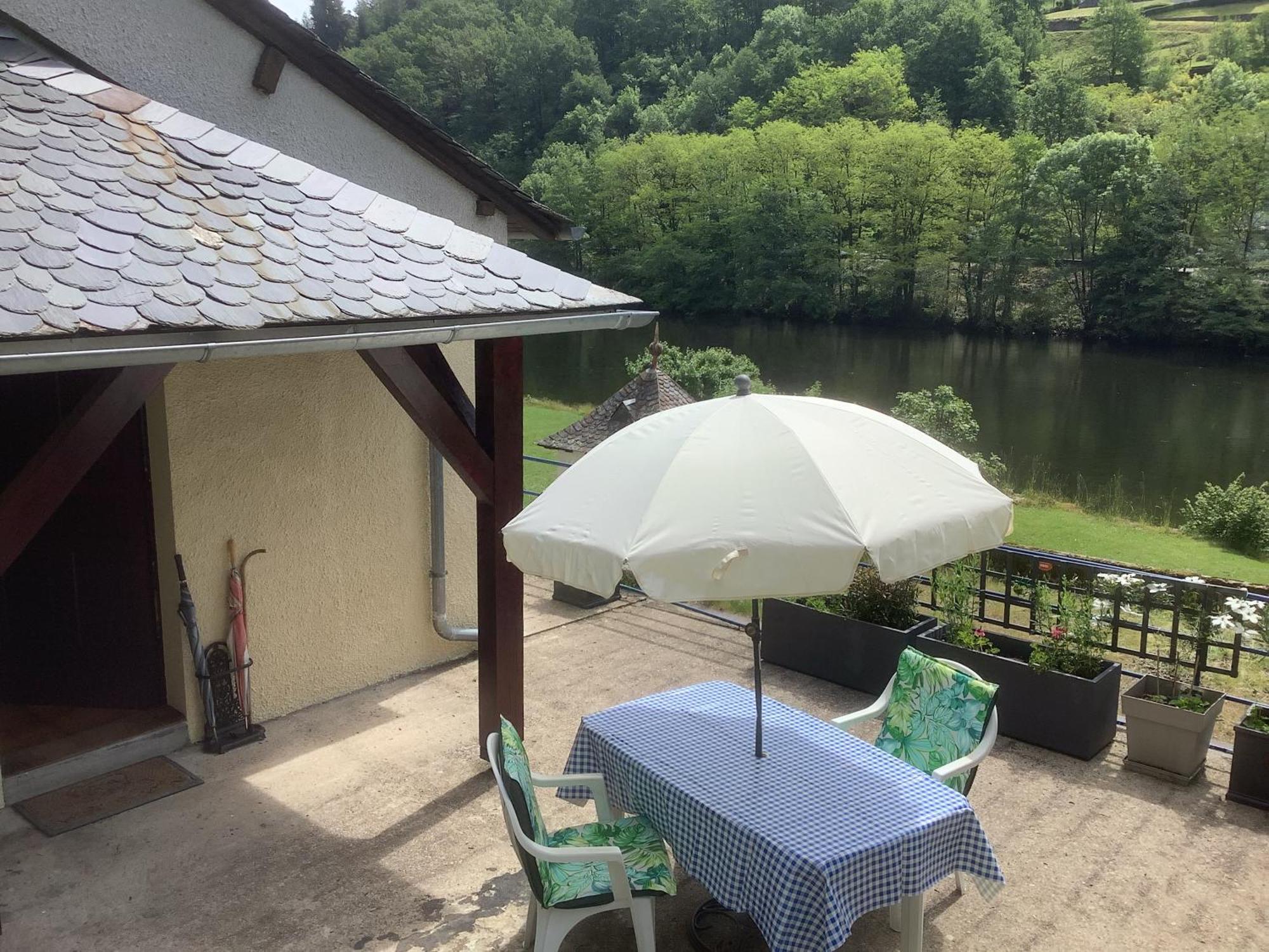 Vue Du Pont Leilighet Entraygues-sur-Truyère Eksteriør bilde